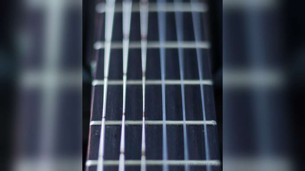 How Often Should I Replace Guitar Strings: Ultimate Guide for Longevity