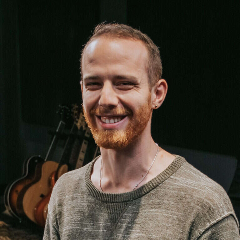 How To Play Clocks By Coldplay On The Piano: Easy Guide