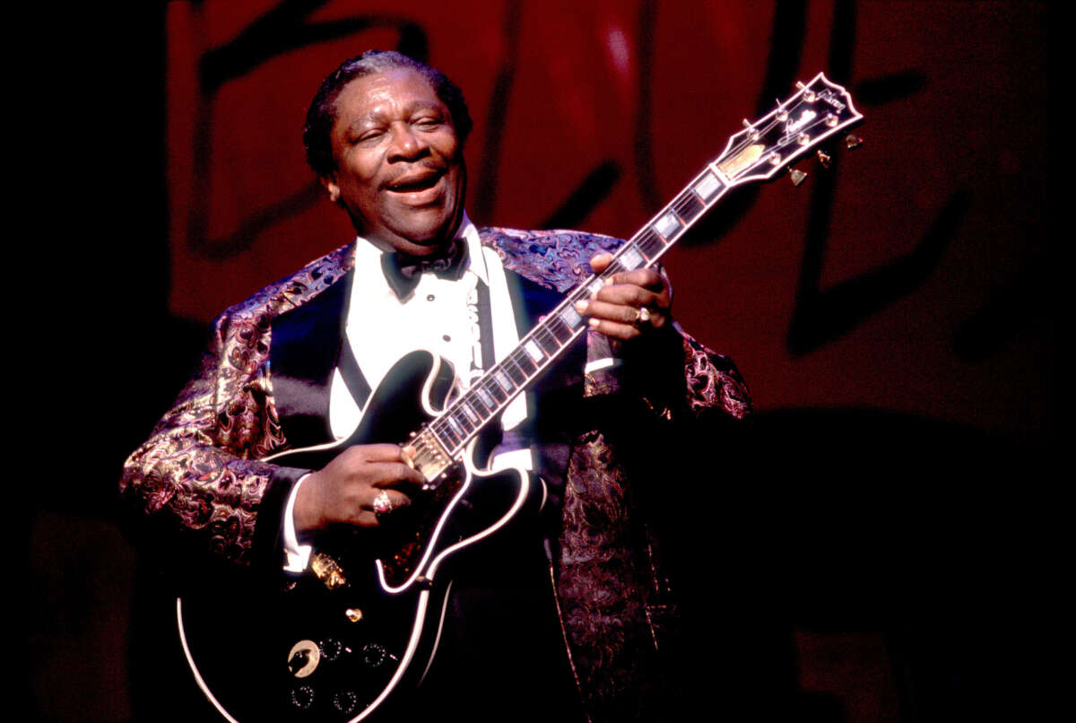 What Type Of Guitar Did Bb King Play: The Iconic Lucille