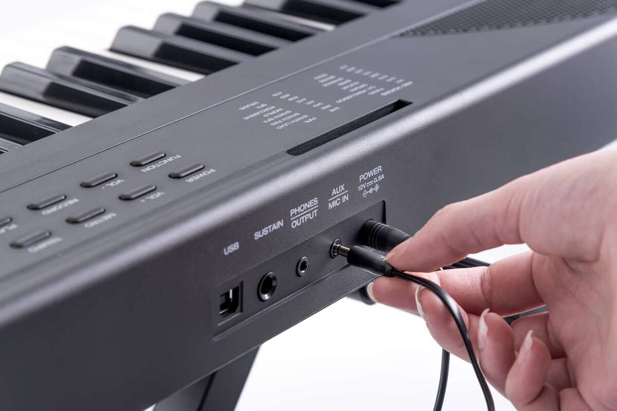 What Does A USB Look Like On A Piano Keyboard: Quick Guide