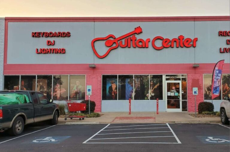 Does Guitar Center Fix Guitars