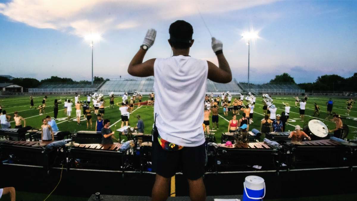 How To Conduct As A Drum Major